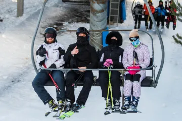 Dosta je mora, ajmo na snijeg! Dalmatinci 'okupirali' Kupres, pogledajte fotografije