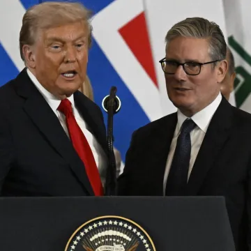 Trump prozvao Dansku da nije za&scaron;titila Grenland: Starmer najavio hitnu konferenciju za medije