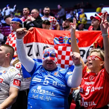 Stižu reakcije nakon zabrane Thompsonove pjesme