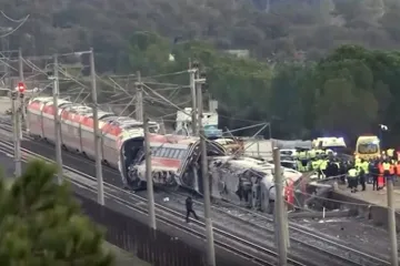Vlak je jurio 200 km na sat! Ministar o sudaru u kojem je poginulo preko 30 ljudi: 'Stvarno je čudno...'