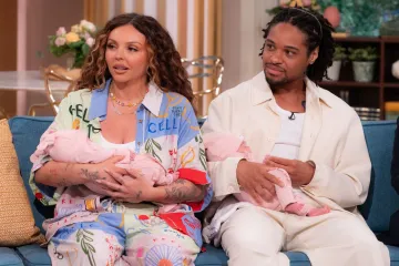 Usred te&scaron;ke dijagnoze: Poznati par prekinuo dok se bore za zdravlje svojih osmomjesečnih kćeri