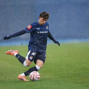 Noa Mikić konkurira za odlučujuću utakmicu Dinama u Europskoj ligi