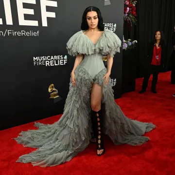 Tko je Charli XCX? Britanska pop ikona koja je redefinirala glazbenu scenu