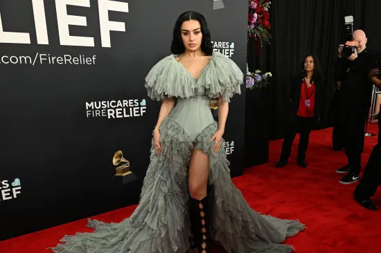 Tko je Charli XCX? Britanska pop ikona koja je redefinirala glazbenu scenu