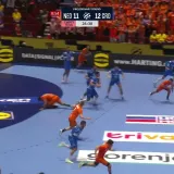 Ovakvoga ga trebamo: Borbeni Srna ukrao loptu najopasnijem Nizozemcu i sjajno zabio na drugoj strani