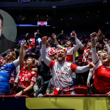 Ministar se oglasio nakon pobjede rukometa&scaron;a: 'Kad zapjevamo partija nam sudi'