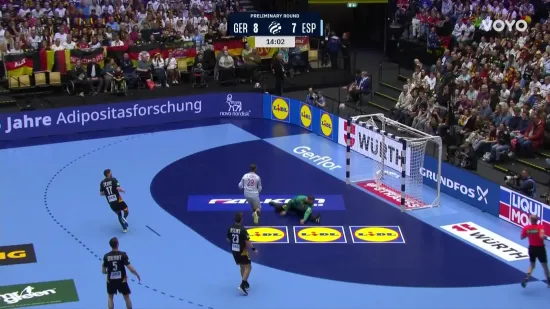 Gledamo i ne vjerujemo: Pazite kakva čuda izvodi njemački golman