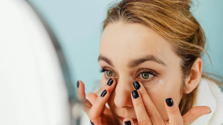 Nemojte zaboraviti na njegu oko očiju: Dermatolozi otkrivaju koliko je krema učinkovita