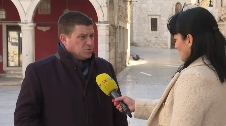 U &Scaron;ibenik stižu novi autobusi, građani će se voziti za 1 euro: Ministar Butković otkrio detalje