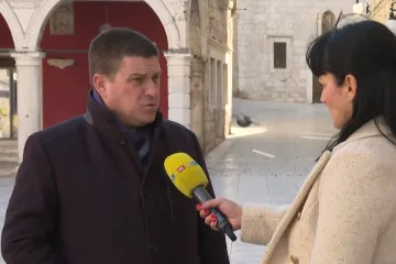 U &Scaron;ibenik stižu novi autobusi, građani će se voziti za 1 euro: Ministar Butković otkrio detalje