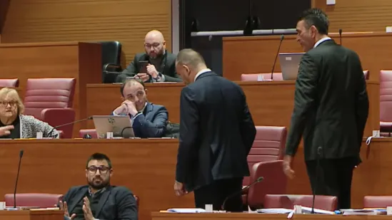 Na rubu fizičkog obračuna! Zekanović poludio i pri&scaron;ao Možemovcu: 'Gov*ari s ljevice...'