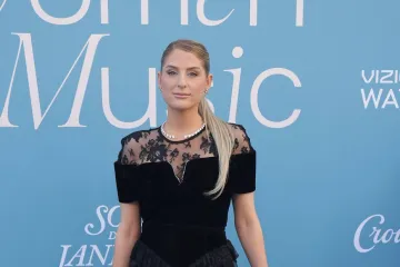 Slavna pjevačica dobila kćer uz pomoć surogat majke: Zasuli je negativnim komentarima