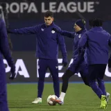 Na treningu Dinama svi zabundani u &scaron;alovima, samo se jedan najhrabriji skinuo