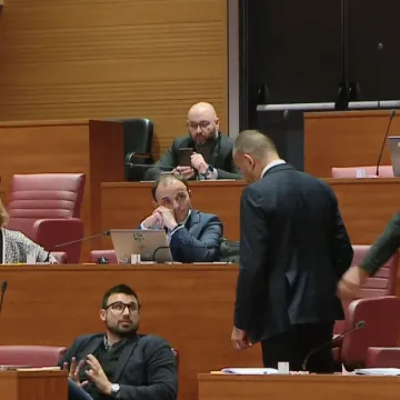 Zekanović se oglasio nakon incidenta u Saboru, evo kako nam je sve objasnio