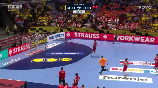 Kakvo ruganje: &Scaron;vedski golman zabio Hrvatskoj sa svog gola