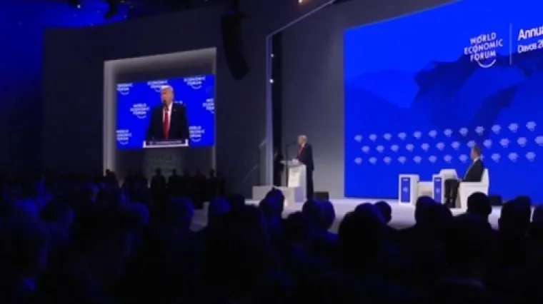 Trump u Davosu: 72 minute hvalisanja, laži i uvreda. Od Grenlanda nije odustao