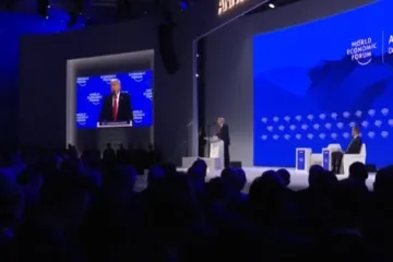 Trump u Davosu: 72 minute hvalisanja, laži i uvreda. Od Grenlanda nije odustao