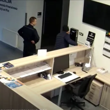 Pijan se dovezao do policijske postaje da vidi koliko će napuhati, sad mu prijeti zatvor!
