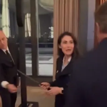 Bizarna proslava godi&scaron;njice Trumpova mandata: Kad vidite kako izgleda torta, sve će vam biti jasno