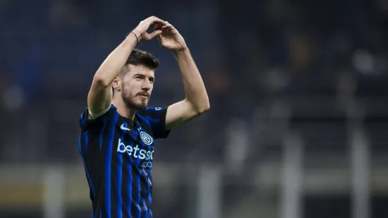 Na&scaron; reprezentativac Petar Sučić oženio lijepu Mateu: Podijelili fotografije bajkovitog vjenčanja