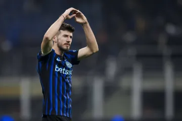 Na&scaron; reprezentativac Petar Sučić oženio lijepu Mateu: Podijelili fotografije bajkovitog vjenčanja