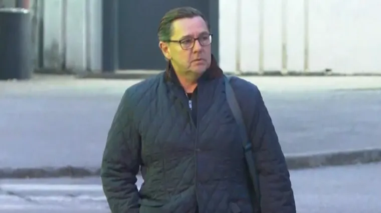 Mikulić iza&scaron;ao iz Remetinca! Na&scaron;e kamere uhvatile trenutak, on poslao znakoviti pozdrav...