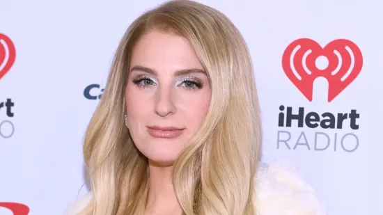 Pjevačica objavila fotografiju sa svojim tek rođenim djetetom pa ju napali: 'Nije tvoja beba!'