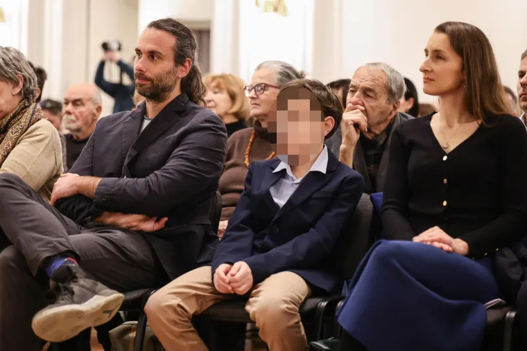 Kako izgleda snaha Jadranke Kosor? Pojavila se na promociji njezine knjige i ukrala svu pažnju