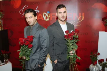 Fanovi u transu: Karlo i Petar očarali fanove na glamuroznoj premijeri 'Gospodina Savr&scaron;enog'