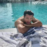 Evo za&scaron;to ga zovu Gospodin Savr&scaron;eni: Kako izgleda neodoljivi Petar kada se kamere ugase?