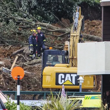 Broje žrtve u katastrofi: Tijela na&scaron;li u ru&scaron;evinama, spasioci: 'Čuli smo glasove...'