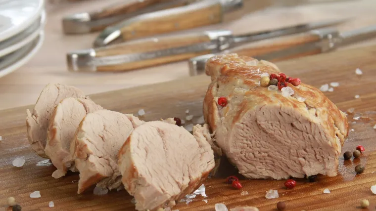 Često na udaru kritika, ali čini se neopravdano: Ova vrsta mesa mogla bi vam produžiti život