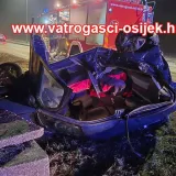 Sletjeli u kanal i udarili u beton: Troje mladih izvukli iz smrskanog auta, prizori su stra&scaron;ni