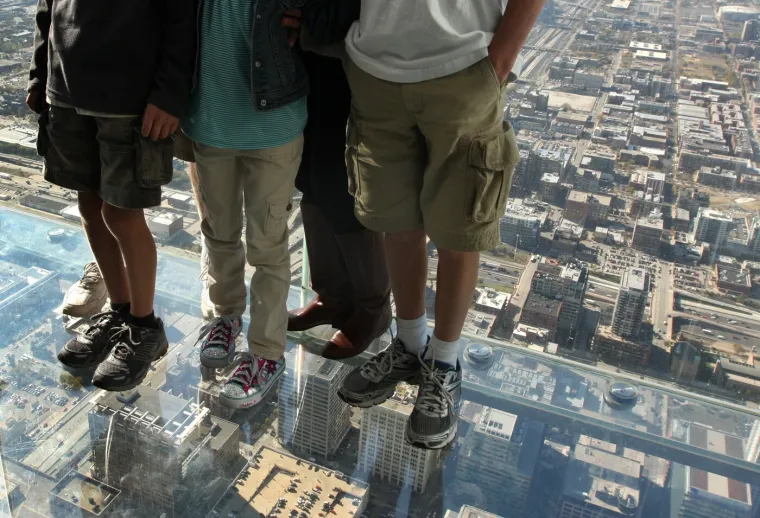 Korak u prazninu na visini od 412 metara: Na ovom staklenom rubu ukoče se i najhrabriji