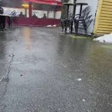 Osijek u ledenom kaosu, bolnica se puni pacijentima: 'Suprug je vozio 5 na sat i zabio se u stup'