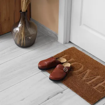 Jeziva pojava u Zagrebu, žena zvala policiju kad je ugledala otirač: 'Ovo nije slučajnost'