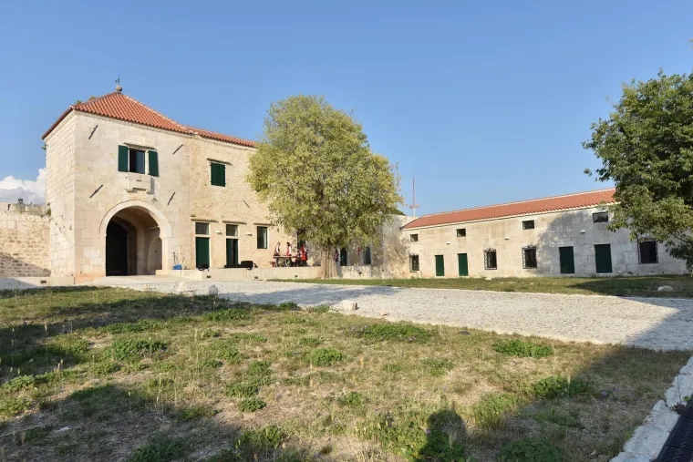 Projekt u kojem je sudjelovao proslavljeni Vatreni kasni s plaćama: 'Bespotrebno ga razapinjete'