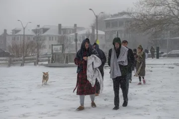 SAD na udaru 'majke svih oluja', ljudi prazne trgovine: 'Pokupovali smo sve Red Bullove'