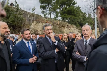 Plenković s ministrima stigao u Split: Potpisuje se niz ugovora i slavi važna obljetnica