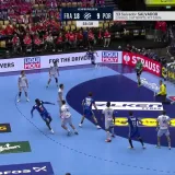 Dika Mem leti terenom, Portugalcima je noćna mora