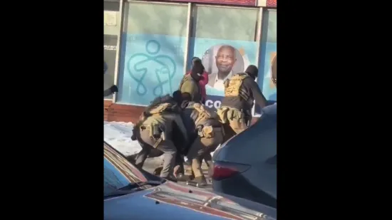 &Scaron;iri se mučna snimka: Federalni agent upucao mu&scaron;karca u Minneapolisu