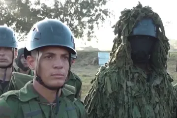 Kubanski predsjednik vodio masivnu vojnu vježbu pa upozorio: 'Neka izračunaju cijenu koju bi platili'