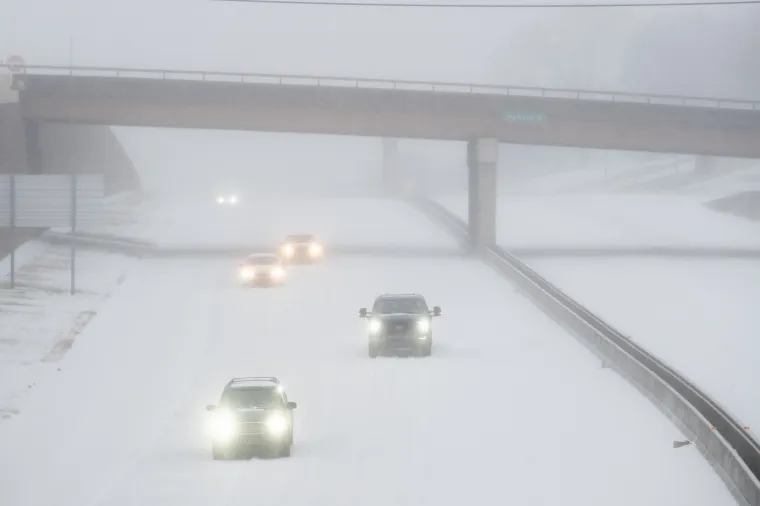 Velika oluja i polarni vrtlog izazvali kaos! Prazne police trgovina, nema struje: 'Prijeti katastrofa'