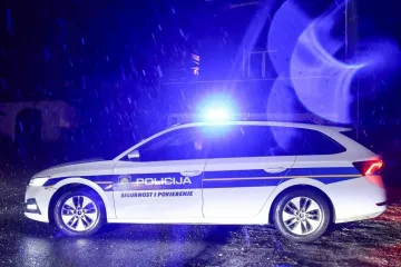 Drama u Sesvetama: Policija pucala da zaustavi vozača, pa ga opkolili u kući