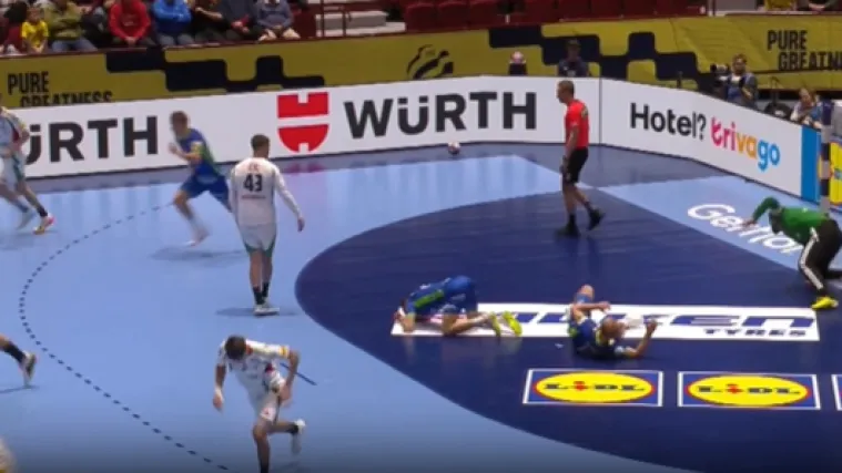 Dva Slovenca se sudarila usred utakmice na Europskom prvenstvu: Pogledajte nevjerojatan prizor