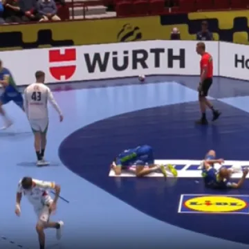 Dva Slovenca se sudarila usred utakmice na Europskom prvenstvu: Pogledajte nevjerojatan prizor