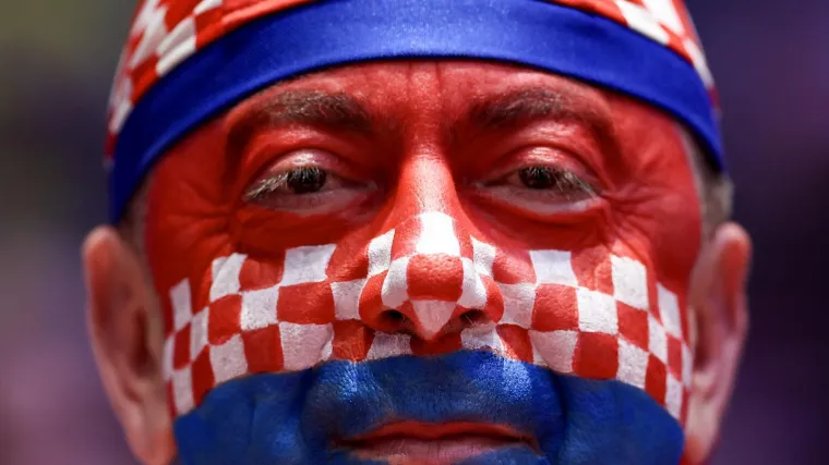 Pogledajte spektakl na tribinama: Navijači stvorili vatrenu atmosferu u Malm&ouml;u