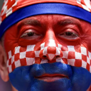 Pogledajte spektakl na tribinama: Navijači stvorili vatrenu atmosferu u Malm&ouml;u