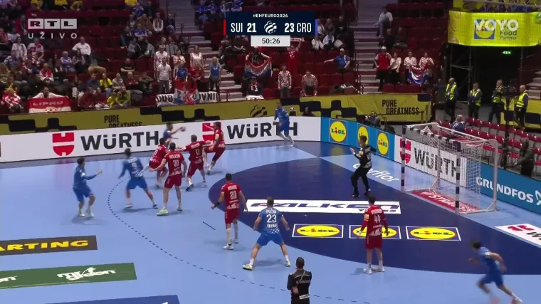 Srna zabio super važan gol, a pažnju je ukrala misteriozna navijačica