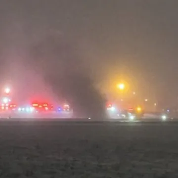 Avion se sru&scaron;io pri polijetanju usred snježne oluje, sudbina putnika nije poznata